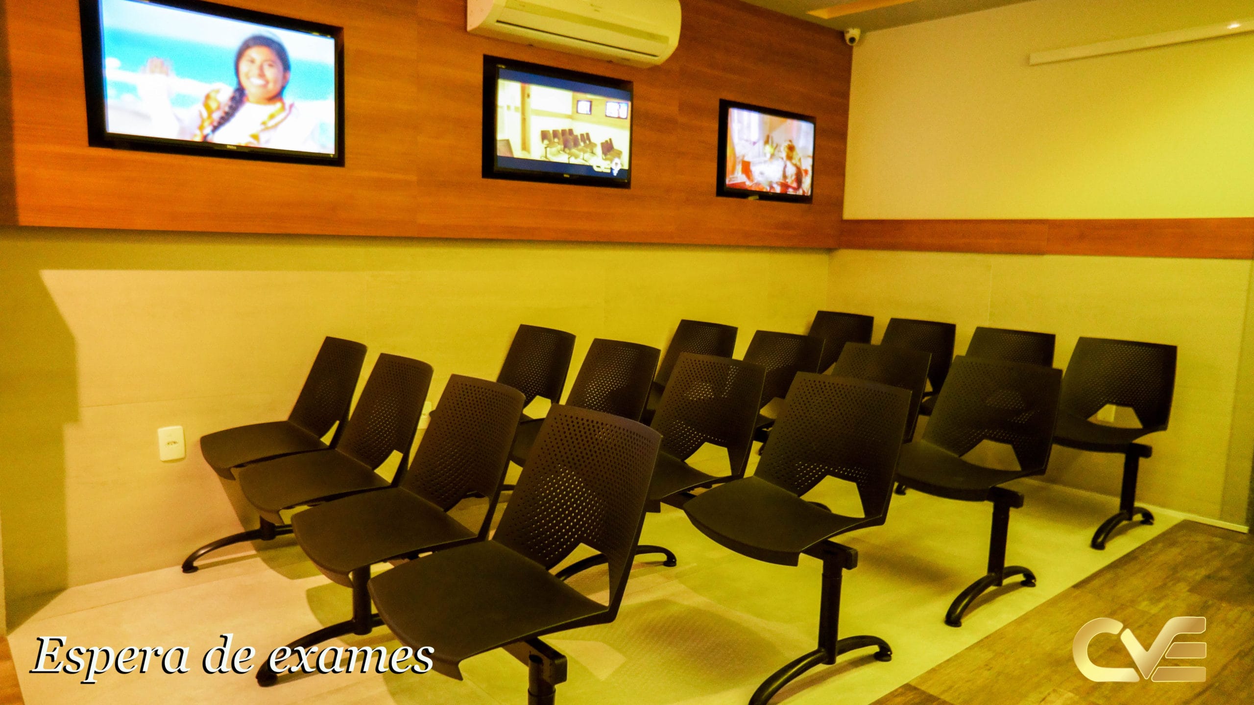 Sala de Espera de Exames